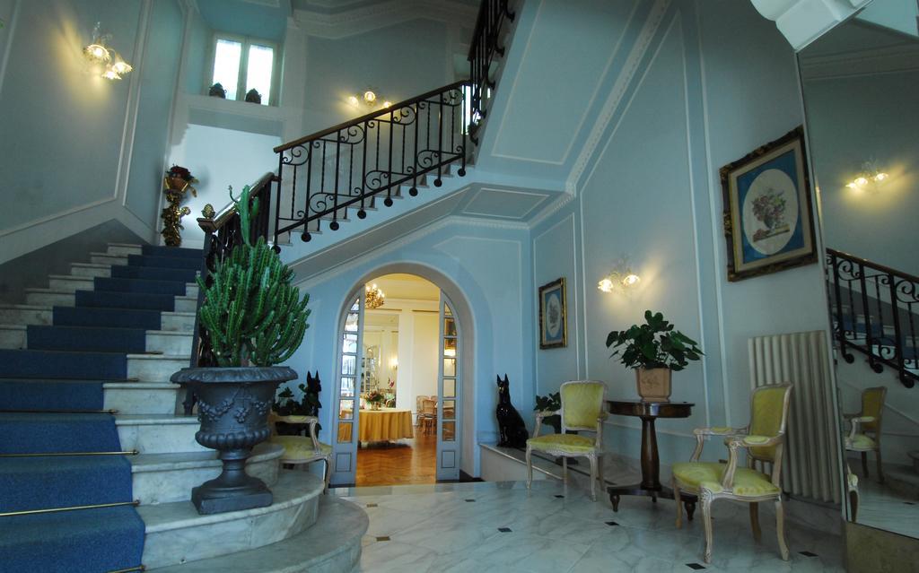 Grande Albergo Quattro Stagioni リエーティ エクステリア 写真