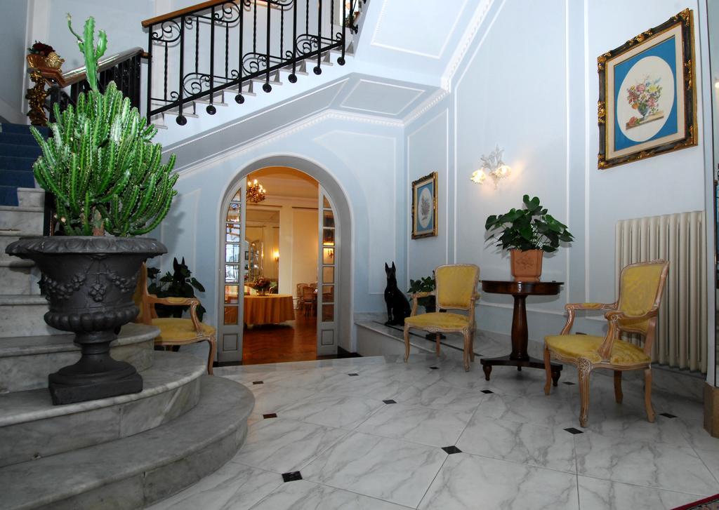 Grande Albergo Quattro Stagioni リエーティ エクステリア 写真