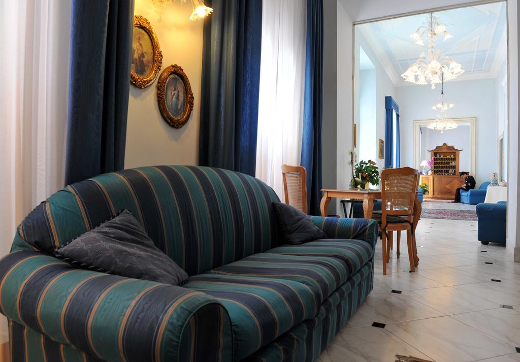 Grande Albergo Quattro Stagioni リエーティ エクステリア 写真