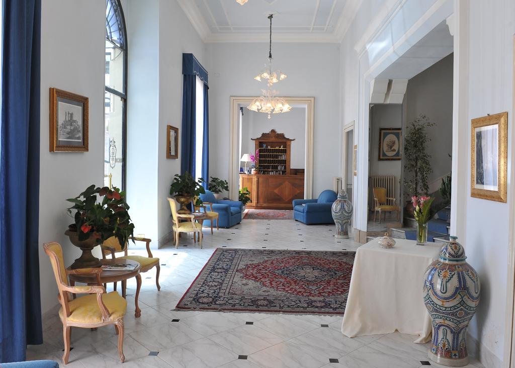 Grande Albergo Quattro Stagioni リエーティ エクステリア 写真