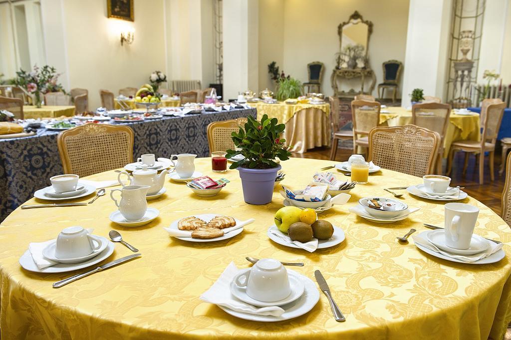 Grande Albergo Quattro Stagioni リエーティ エクステリア 写真