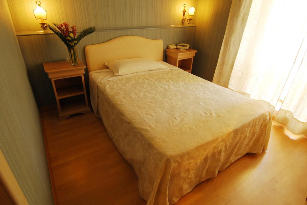 Grande Albergo Quattro Stagioni リエーティ 部屋 写真